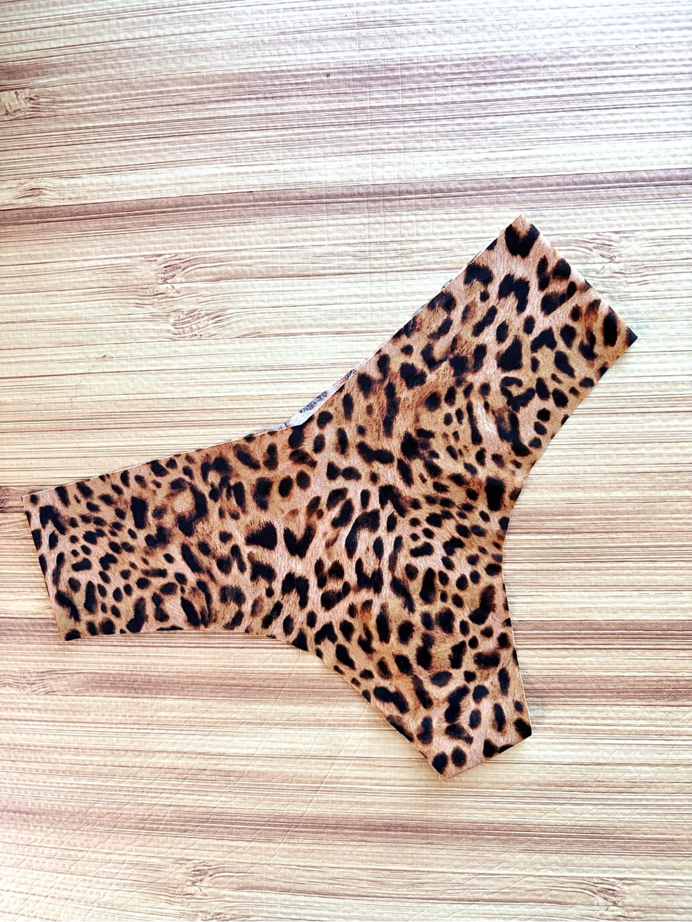 Victoria's Secret No-Show High-Waist Thong in Desert Gold Leopard print